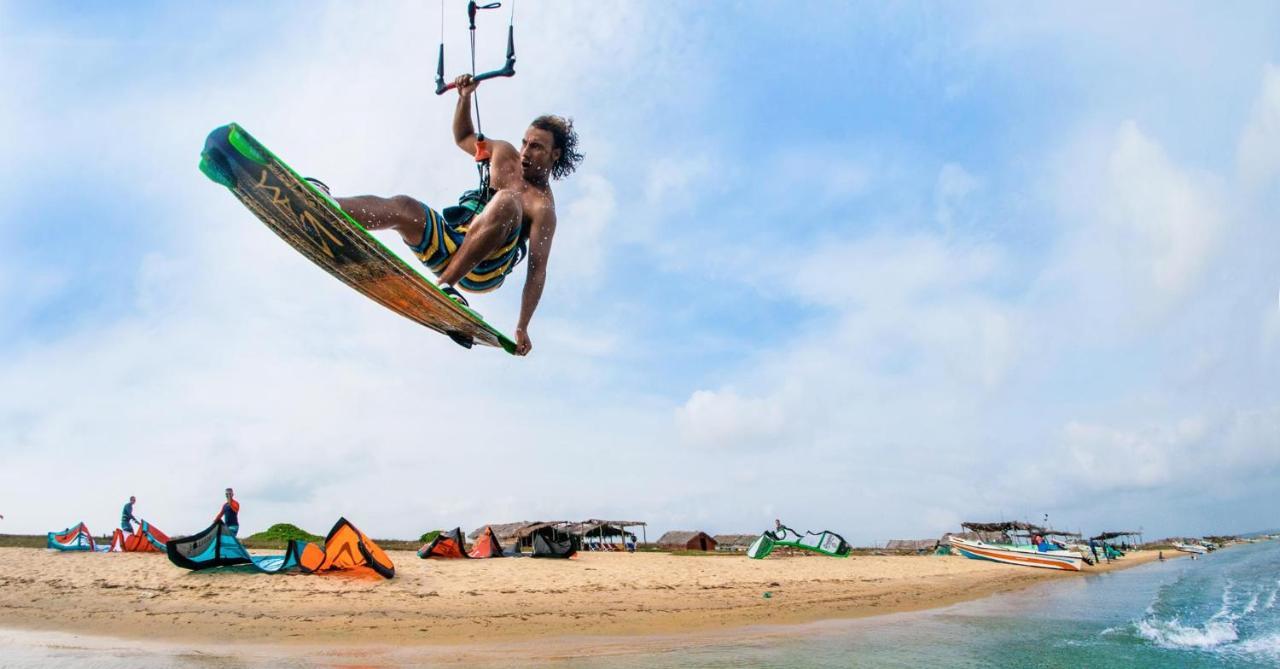 Kitesurfing Lanka Hotel Kalpitiya Exterior foto
